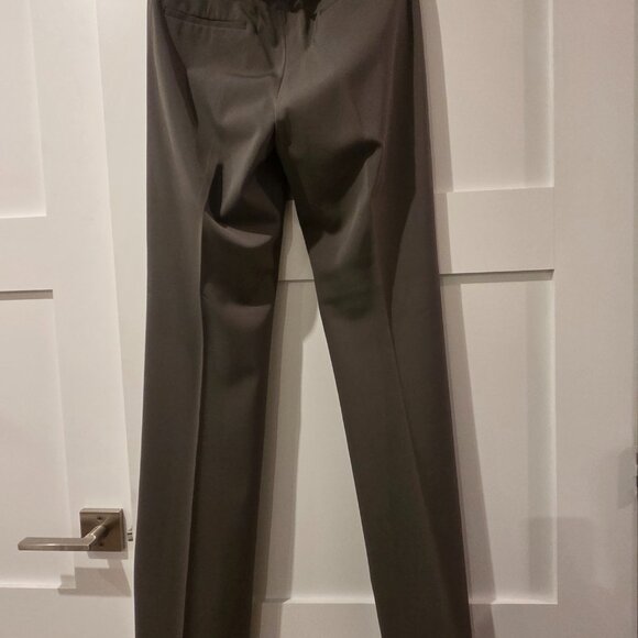 Tahari Medium Grey Dress Pants Size 10 - Picture 2 of 3